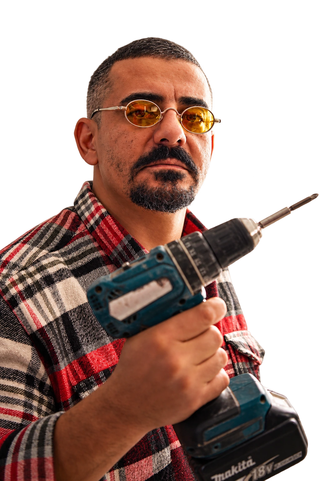 Ekrem Göçkün, sarı gözlükleri ve matkabıyla